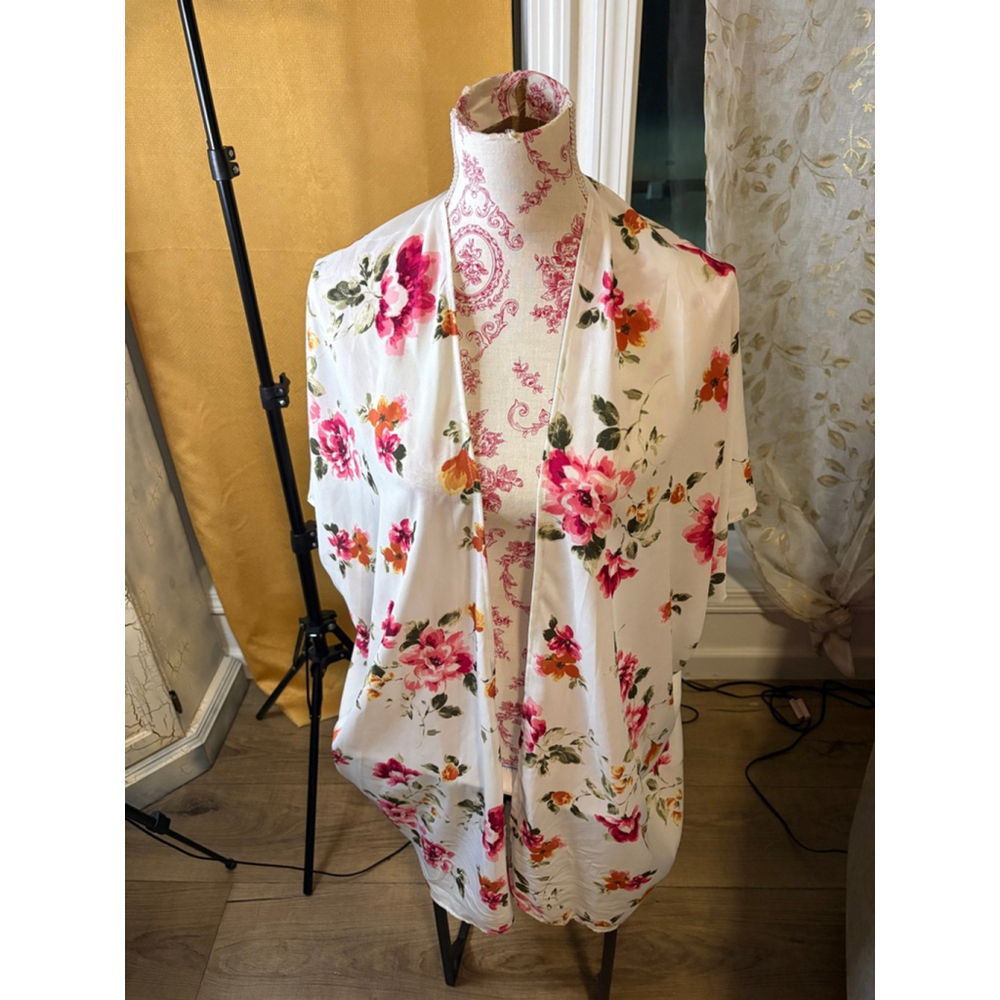 Women's Lovely Melody White Pink Floral Kimono Shrug Cottagecore - Picture 2 of 4